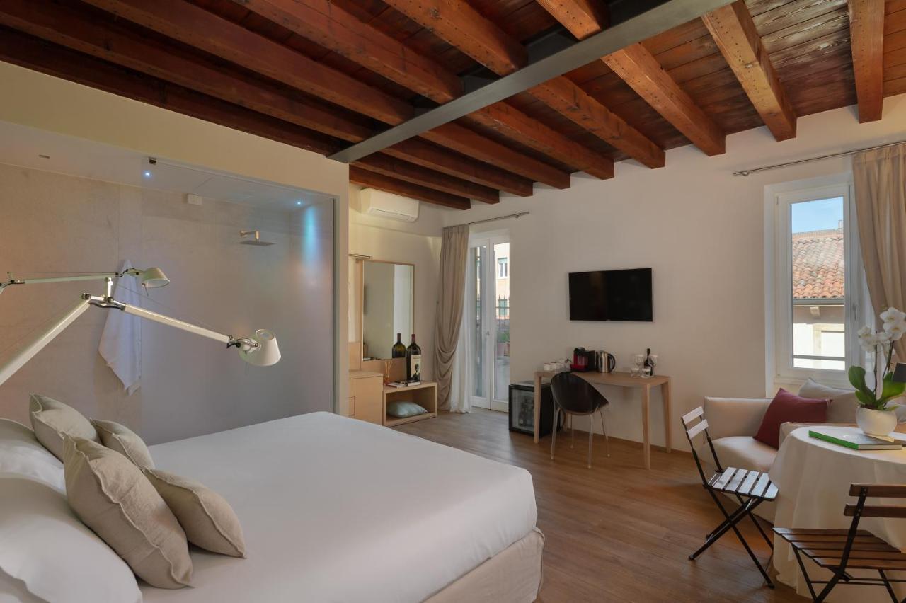 Massimago Wine Couette-café 4*